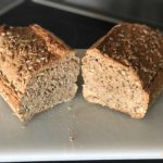 fertig gebackenes Dinkel-Roggenbrot – einfachselber-de